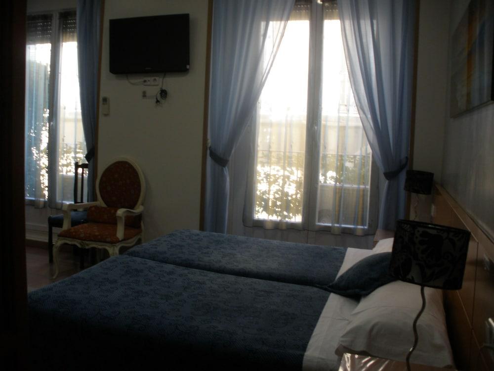 Pensión Del Pez Azul 3*